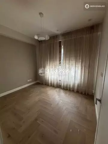 3-комнатная квартира, этаж 8 из 19, 71 м²