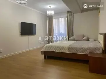 4-комнатная квартира, этаж 5 из 10, 106 м²