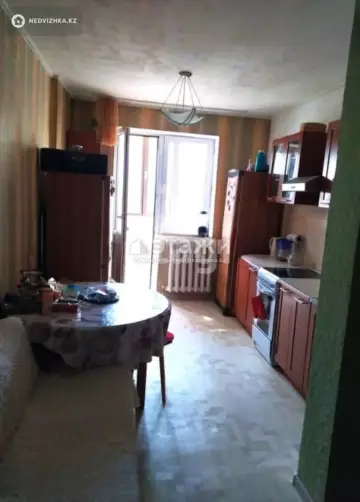 2-комнатная квартира, этаж 4 из 14, 58 м²