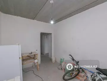 1-комнатная квартира, этаж 12 из 13, 43 м²