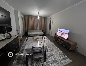 2-комнатная квартира, этаж 15 из 18, 64 м², на длительный срок