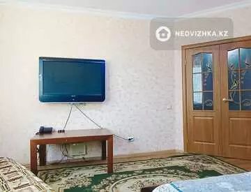 1-комнатная квартира, этаж 2 из 14, 45 м², посуточно