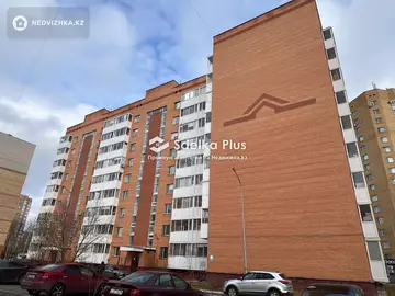 4-комнатная квартира, этаж 8 из 9, 90 м²