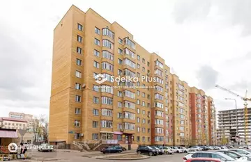 2-комнатная квартира, этаж 2 из 10, 64 м²