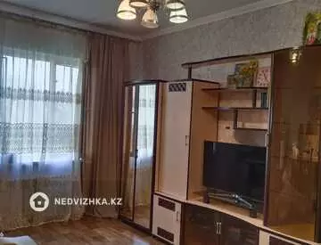 1-комнатная квартира, этаж 4 из 5, 38 м²