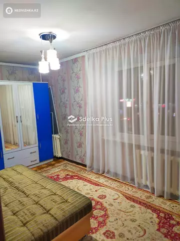 3-комнатная квартира, этаж 4 из 5, 60 м²