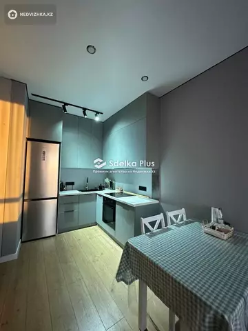 2-комнатная квартира, этаж 8 из 9, 37 м²