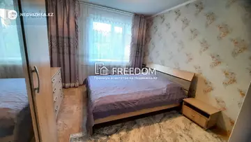 2-комнатная квартира, этаж 4 из 5, 50 м²