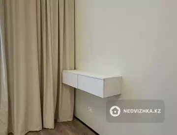 2-комнатная квартира, этаж 8 из 12, 60 м²