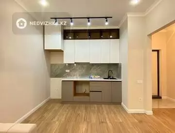 2-комнатная квартира, этаж 3 из 18, 43 м²