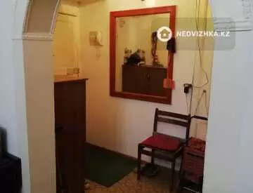 4-комнатная квартира, этаж 4 из 10, 80 м²