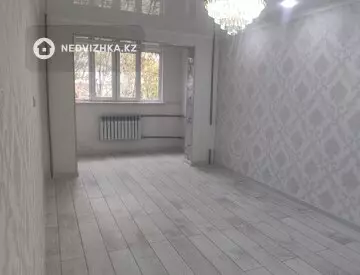 2-комнатная квартира, этаж 2 из 5, 52 м²