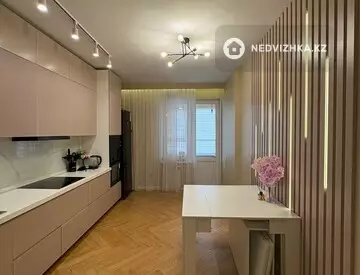 2-комнатная квартира, этаж 10 из 12, 72 м²