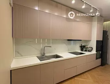 2-комнатная квартира, этаж 10 из 12, 72 м²