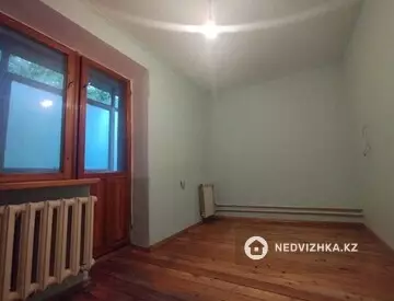 2-комнатная квартира, этаж 2 из 3, 42 м²