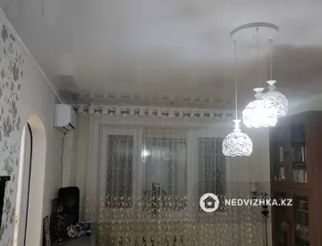 2-комнатная квартира, этаж 4 из 5, 44 м²