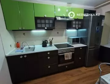 2-комнатная квартира, этаж 5 из 5, 45 м², посуточно