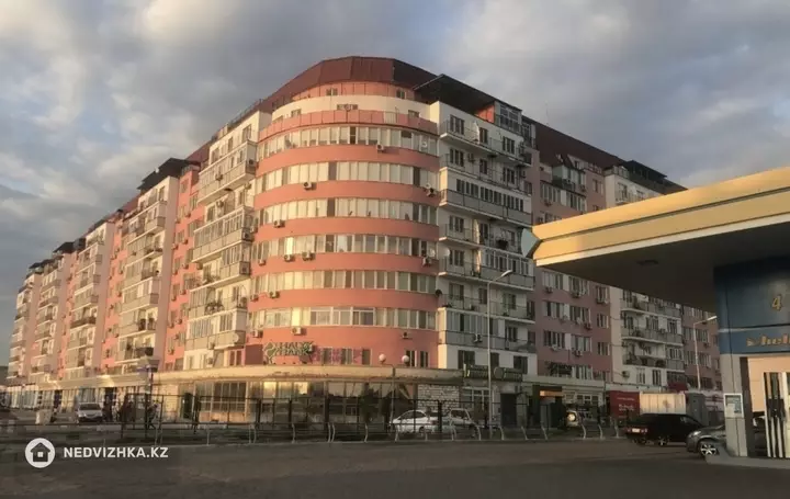 64 м², 2-комнатная квартира, этаж 4 из 9, 64 м², изображение - 1