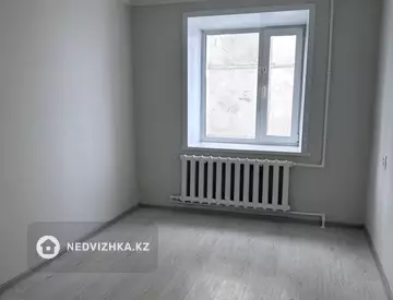 3-комнатная квартира, этаж 3 из 5, 60 м²