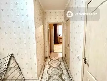 3-комнатная квартира, этаж 8 из 9, 81 м²