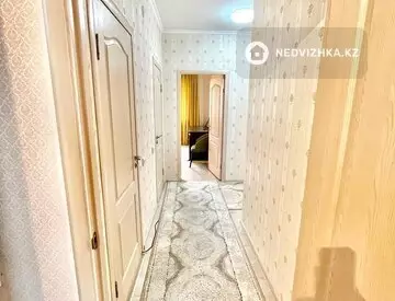 3-комнатная квартира, этаж 8 из 9, 81 м²