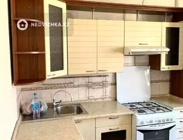 2-комнатная квартира, этаж 9 из 10, 60 м²