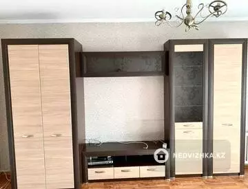 2-комнатная квартира, этаж 9 из 10, 60 м²