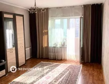 2-комнатная квартира, этаж 9 из 10, 60 м²