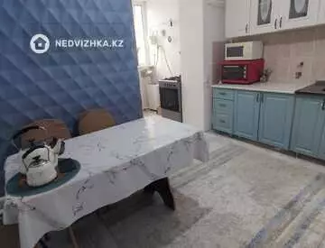 2-комнатная квартира, этаж 4 из 5, 60 м²