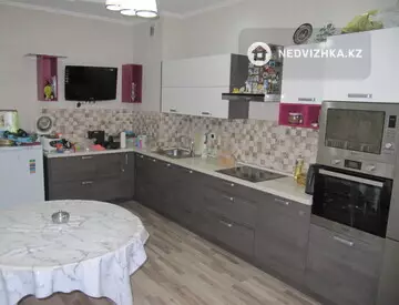 90.1 м², 2-комнатная квартира, этаж 3 из 13, 90 м², изображение - 0