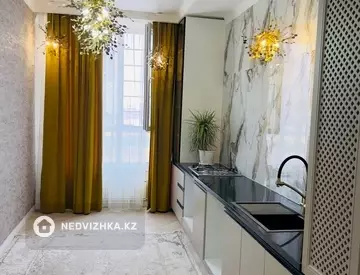 2-комнатная квартира, этаж 4 из 5, 80 м²