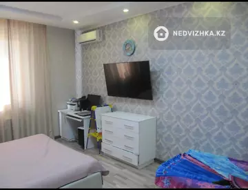2-комнатная квартира, этаж 3 из 13, 90 м²