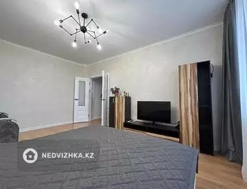 40 м², 1-комнатная квартира, этаж 10 из 12, 40 м², посуточно, изображение - 11