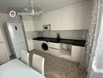 1-комнатная квартира, этаж 7 из 12, 37 м²