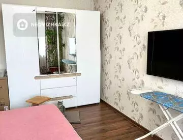 2-комнатная квартира, этаж 9 из 10, 60 м²