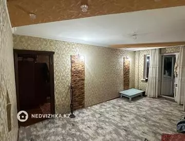 2-комнатная квартира, этаж 4 из 5, 41 м²