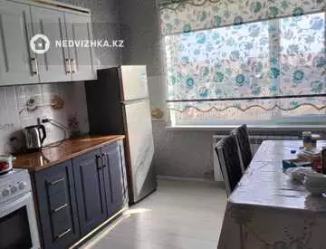 1-комнатная квартира, этаж 2 из 12, 42 м², на длительный срок