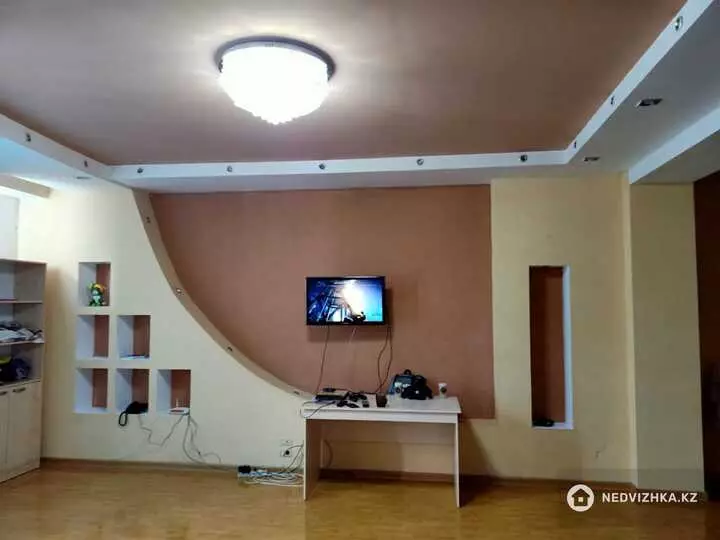 141 м², 4-комнатная квартира, этаж 2 из 2, 141 м², изображение - 1