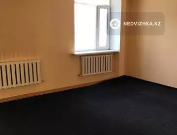 4-комнатная квартира, этаж 2 из 2, 141 м²