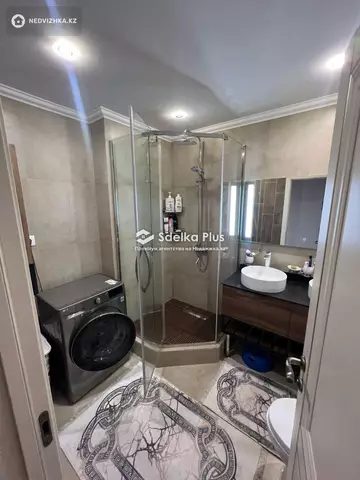 5-комнатная квартира, этаж 12 из 20, 194 м²