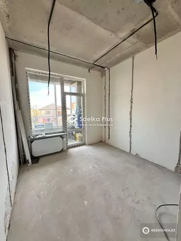 1-комнатная квартира, этаж 2 из 9, 39 м²