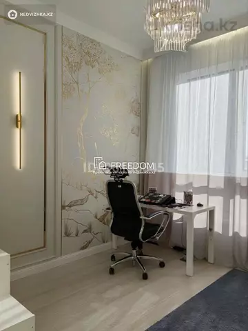 4-комнатная квартира, этаж 3 из 22, 124 м²