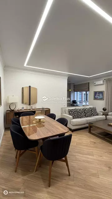 5-комнатная квартира, этаж 8 из 10, 141 м²