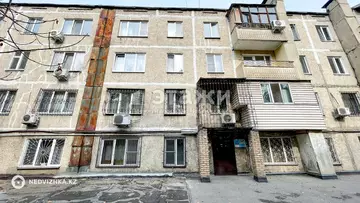 2-комнатная квартира, этаж 3 из 5, 45 м²