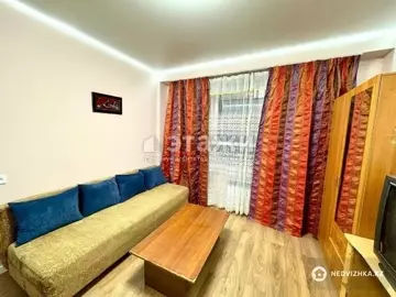 1-комнатная квартира, этаж 3 из 5, 27 м²