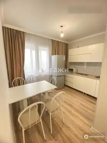 1-комнатная квартира, этаж 3 из 17, 35 м²