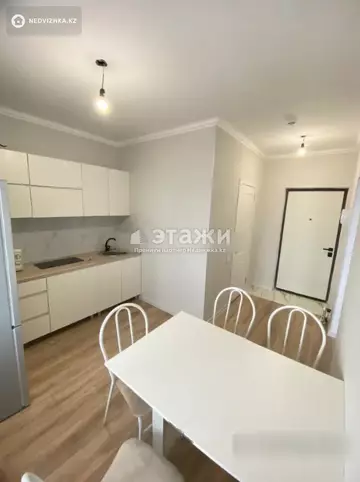 1-комнатная квартира, этаж 3 из 17, 35 м²