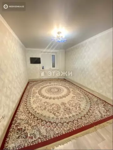 1-комнатная квартира, этаж 10 из 10, 38 м²