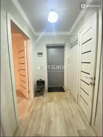 1-комнатная квартира, этаж 10 из 10, 38 м²