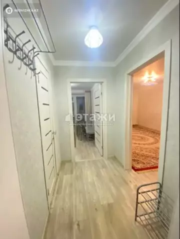 1-комнатная квартира, этаж 10 из 10, 38 м²